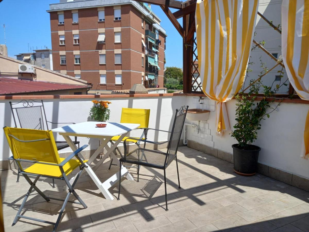 "La Casita", 2 Floors Apartment, Private Parking 1 Car Or 2 Bikes, Air-Cond And Terrace 리보르노 외부 사진