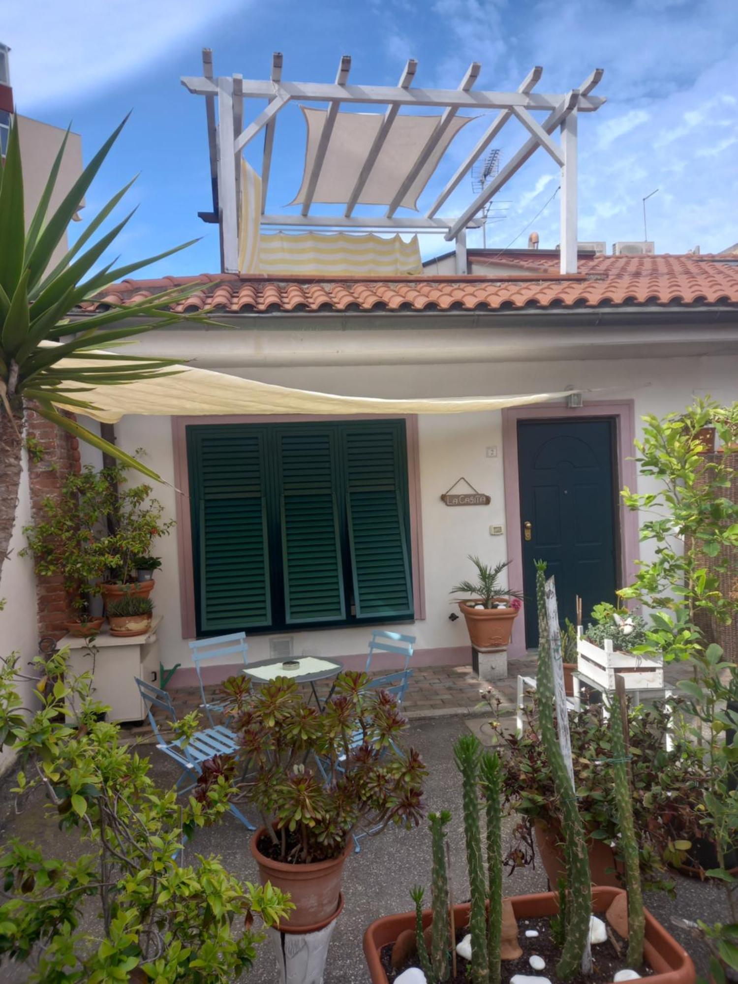 "La Casita", 2 Floors Apartment, Private Parking 1 Car Or 2 Bikes, Air-Cond And Terrace 리보르노 외부 사진